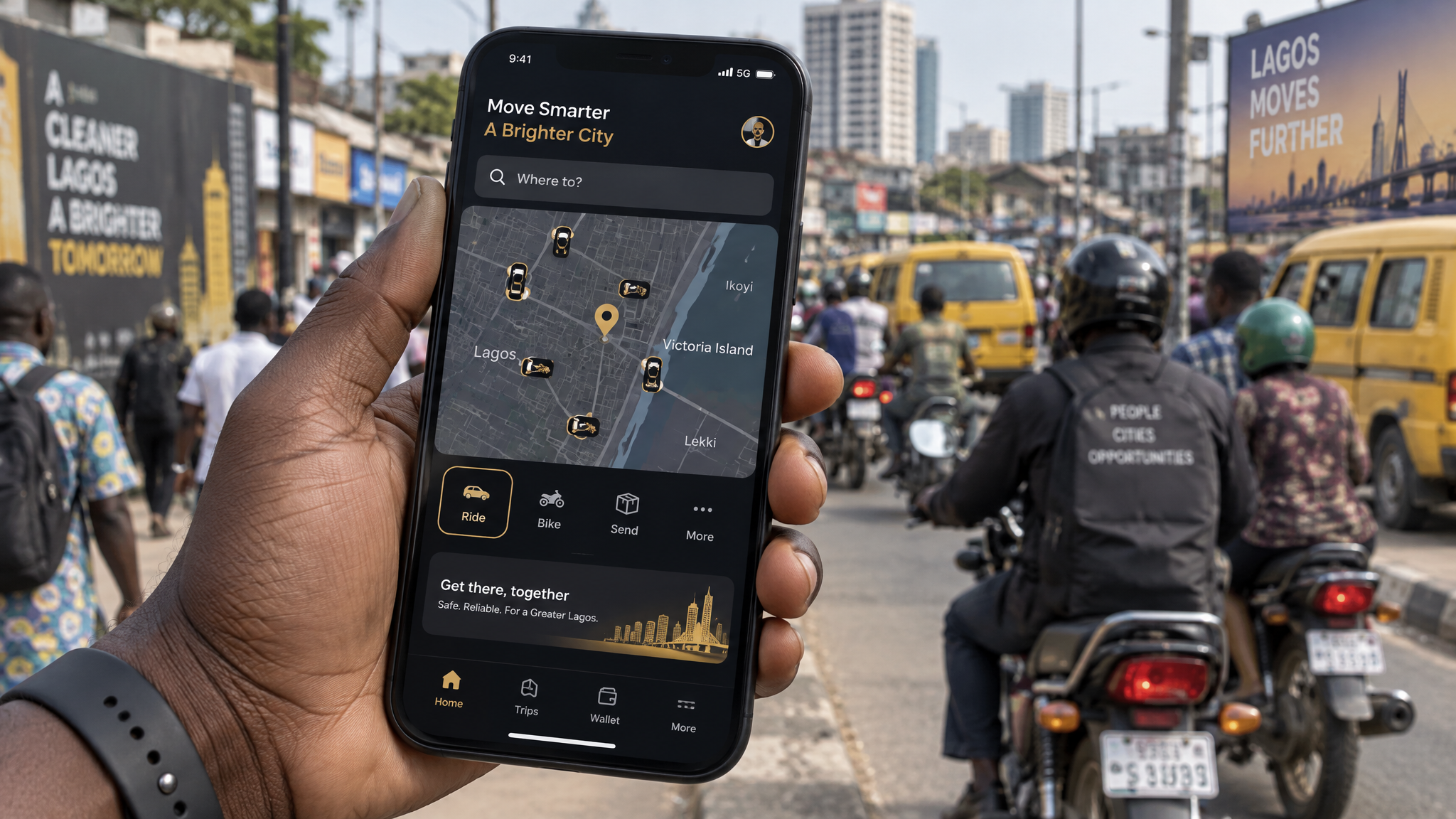 Smartphone affichant une application de mobilité dans un contexte urbain africain